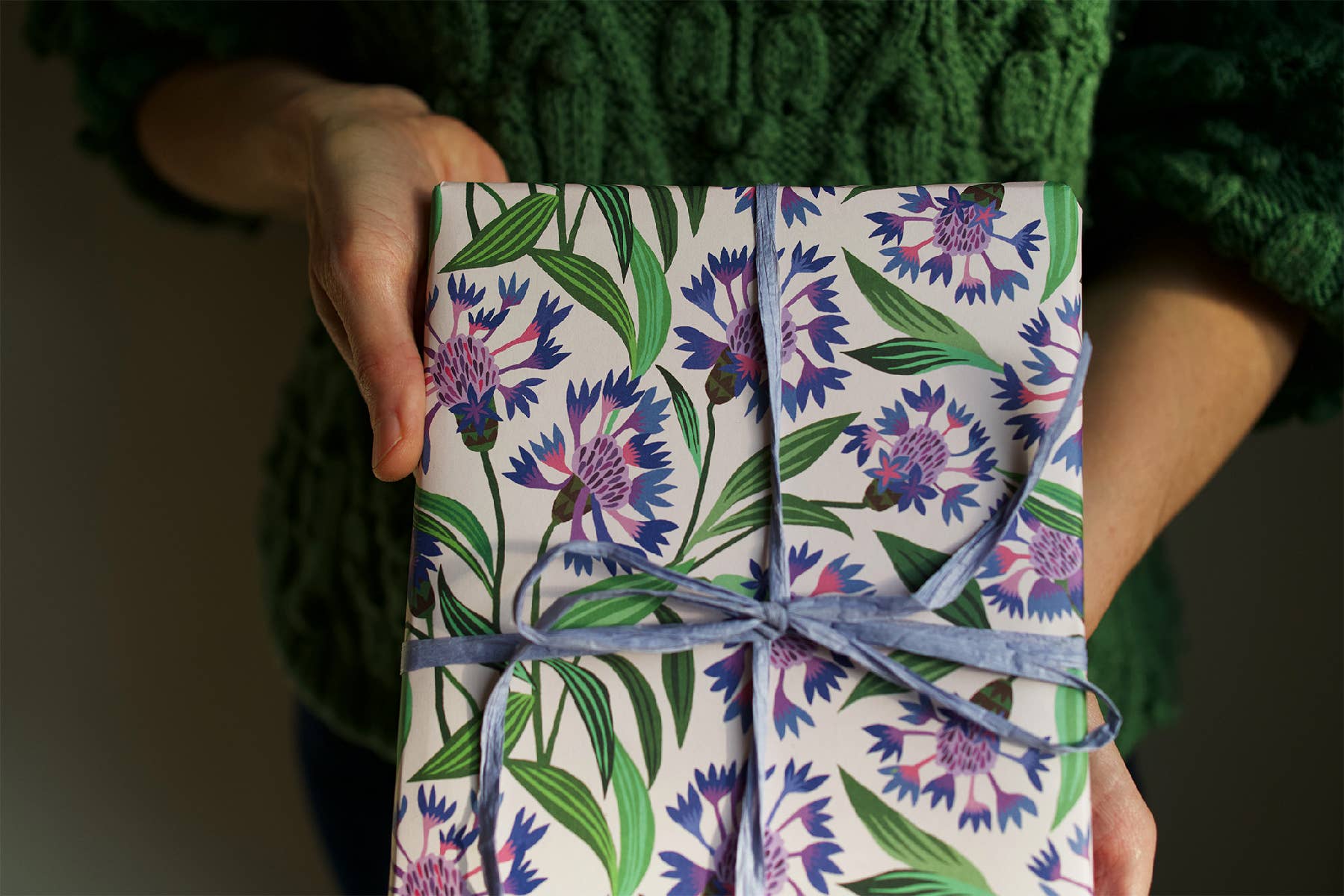 Brie Harrison Ltd – wholesale Flat wrap – Cornflower Gift Wrap  2