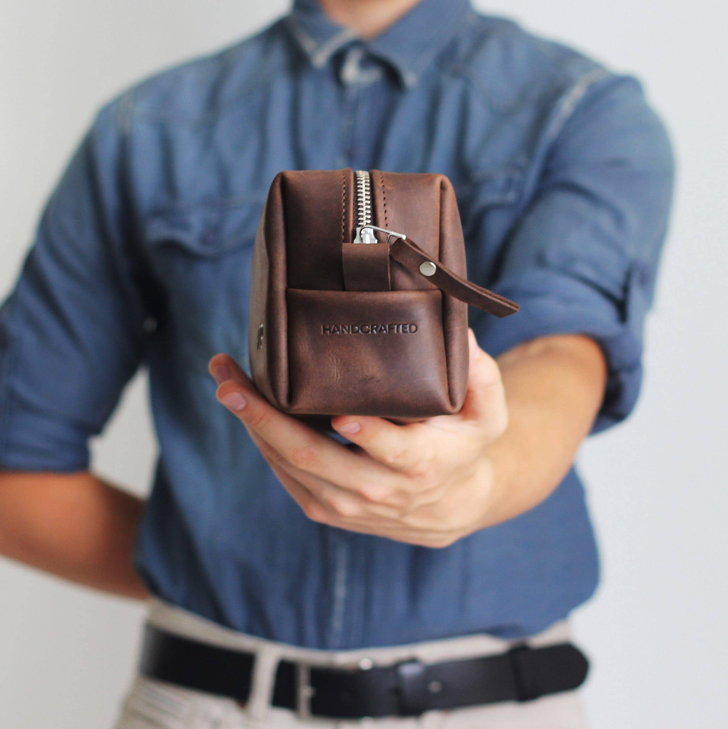 Pol Leather Studio - Wholesale Toilettas - Heren - Leren Toilettas voor Heren Gepersonaliseerde Leren Tas voor Mannen0