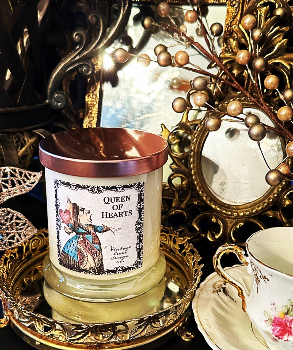 Vintage Luxe Design Co. - Wholesale Jar/Filled Candle - Queen of Hearts Alice Wonderland 10 Oz Soy Wax Candle2