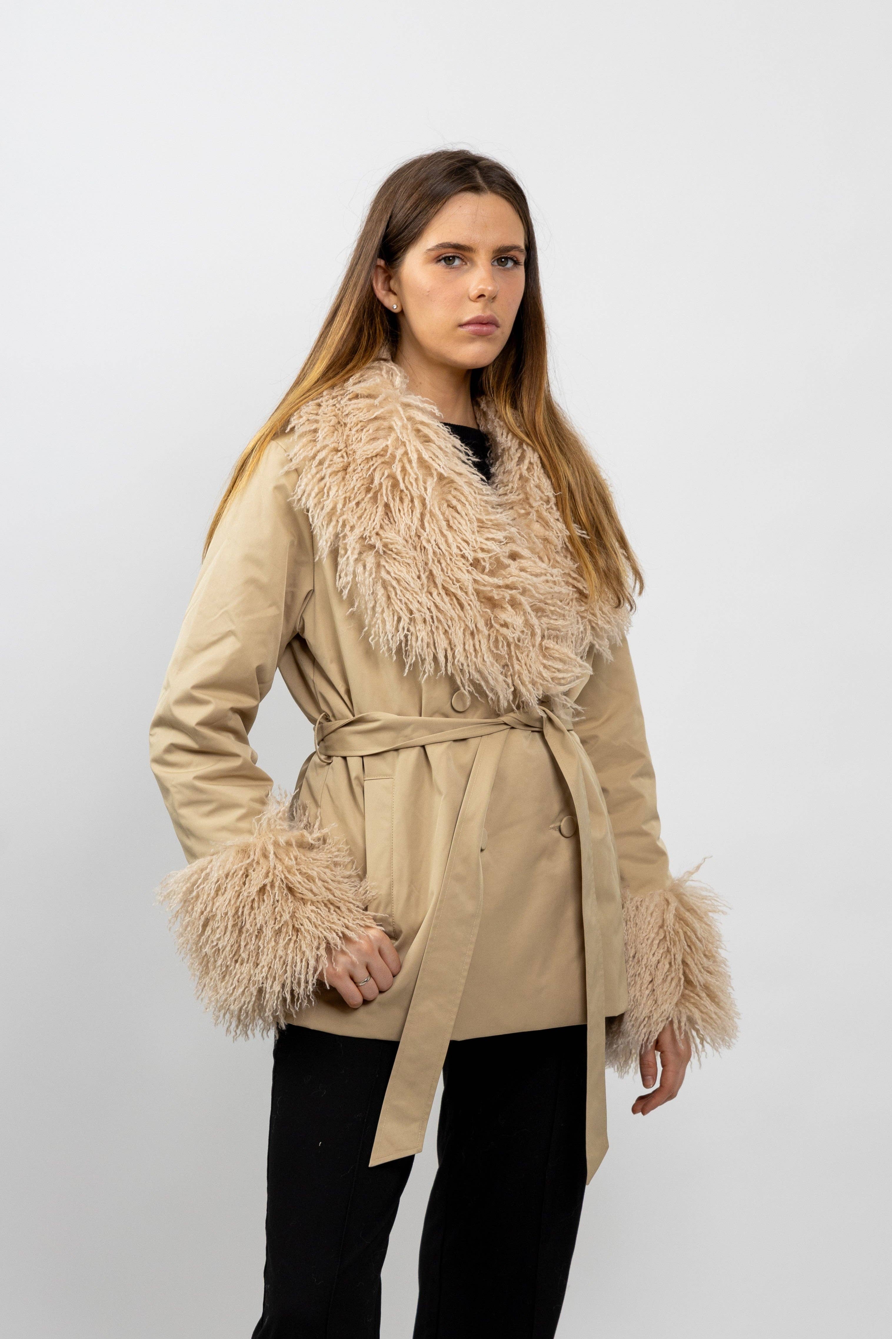 KZELL PARIS – Engroshandel Pels-/kunstpelsfrakke - Dame – FRACKE MED KRAVE AF FALSK MONGOLSK LAMMEPELS0