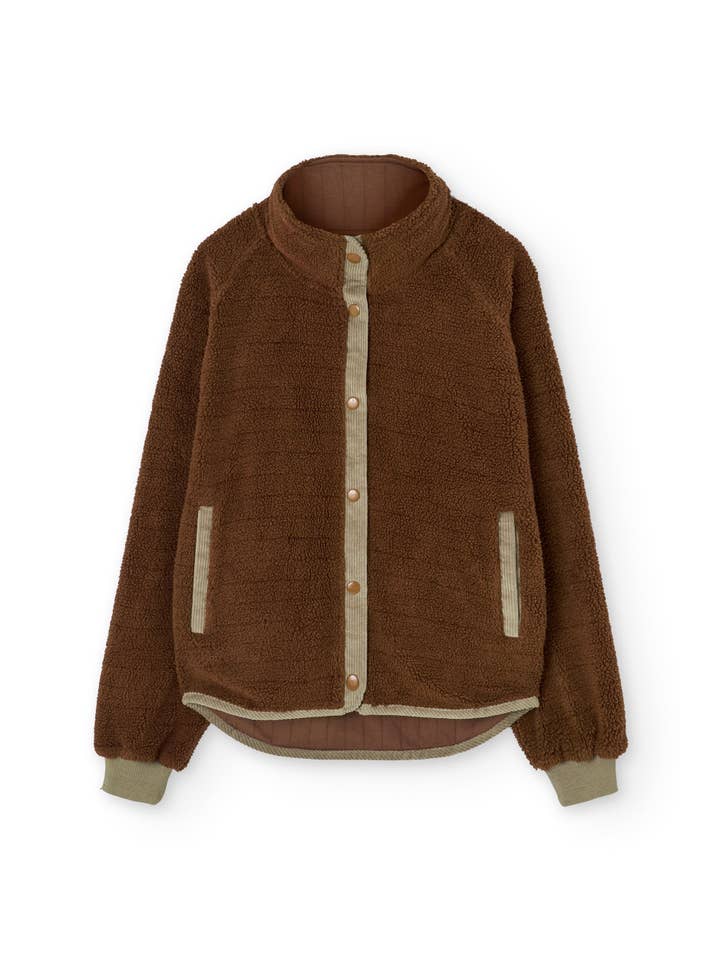 Brown Print Chaqueta de Sherpa Orgánica con Botones en Marrón for wholesale on Faire3
