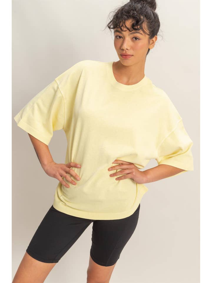 T-shirt à manches mi-longues surdimensionné teint au pigment pour la vente par HYFVE