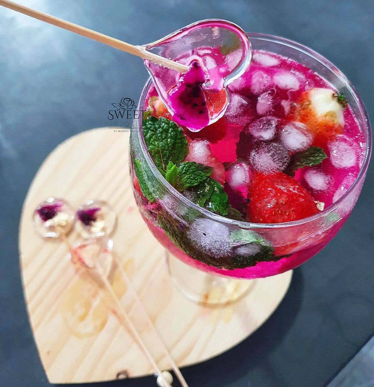 Flexarte USA – wholesale Cocktail shaker – Heart Swizzle Stick Silicone Mold - To stir in a Cocktail Lollipop Mold for drinks Isomalt Hard Candy Lollipops Mould1