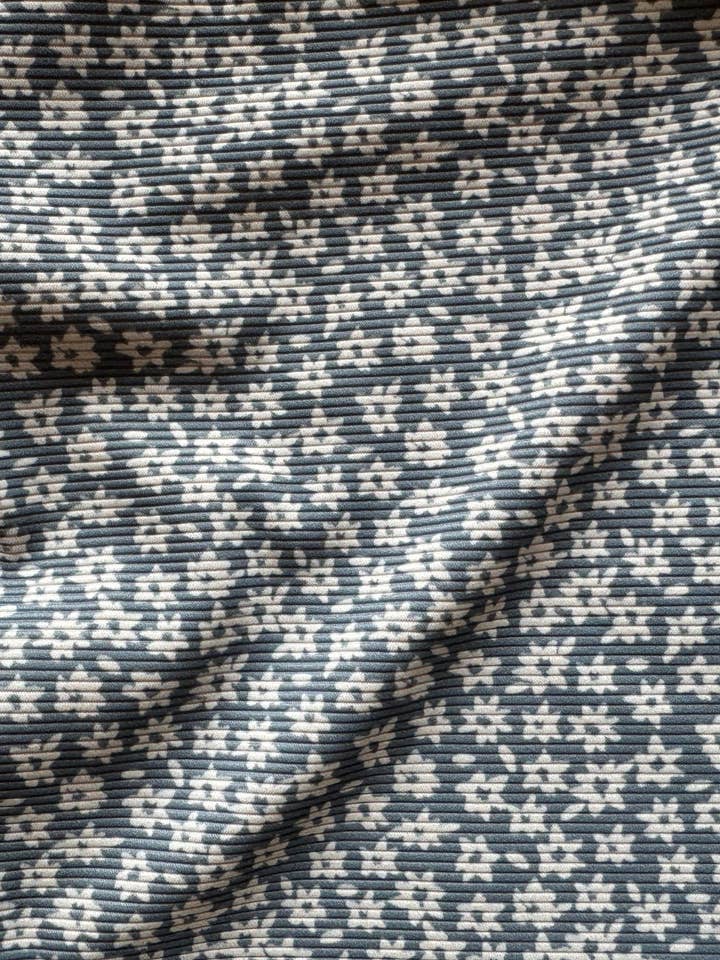 LainSnow - Wholesale Swim Shorts - Kids - Mini Ro Trunks- Babys Breath1