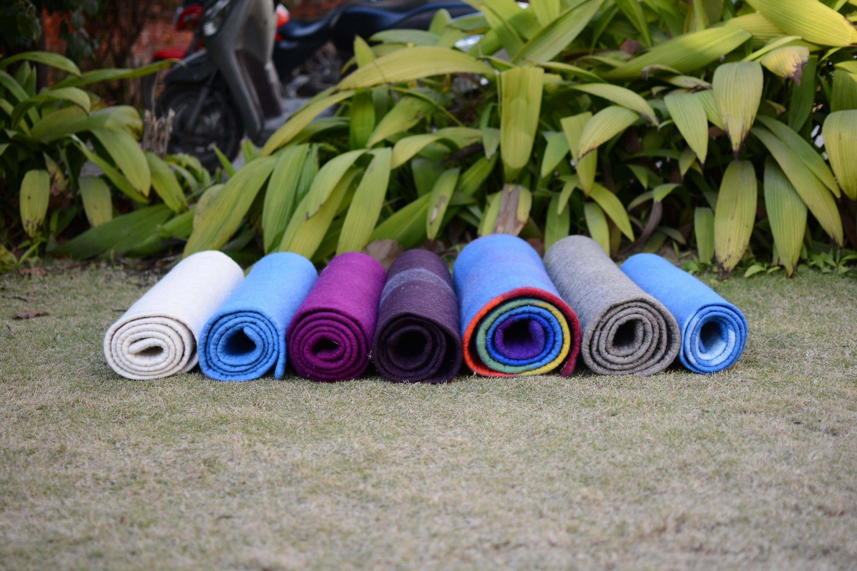 Woollyfelt - Vente Tapis de yoga - Tapis de yoga en laine feutrée fait main : antidérapant et pliable9