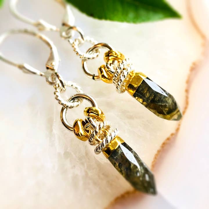 Victoria Stone Pendant Necklace for wholesale by Howling Dog Artisan Jewellery