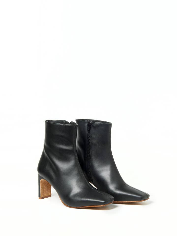 Svart Veganska ankelboots Fontana i svart för wholesale på Faire3