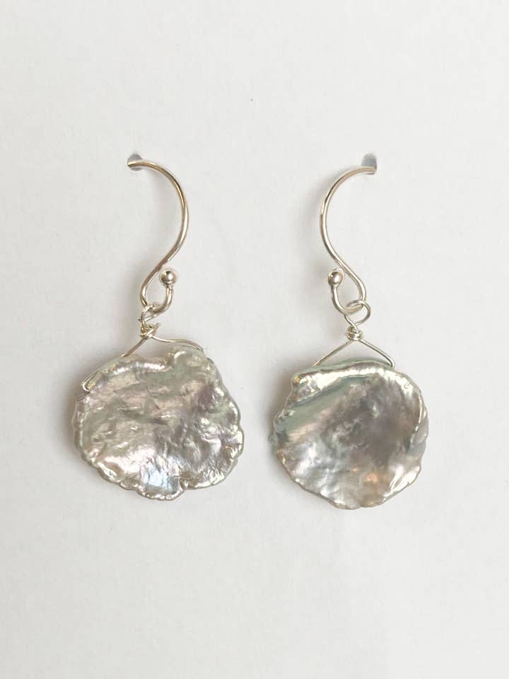 Boucles d'oreilles en perles Keisha pour la vente par Treisi