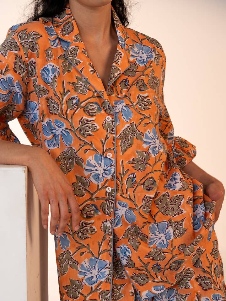 Sonnellini diurni - Con pigiama blu versione corta per la vendita all'ingrosso da parte di Carolina Benoit