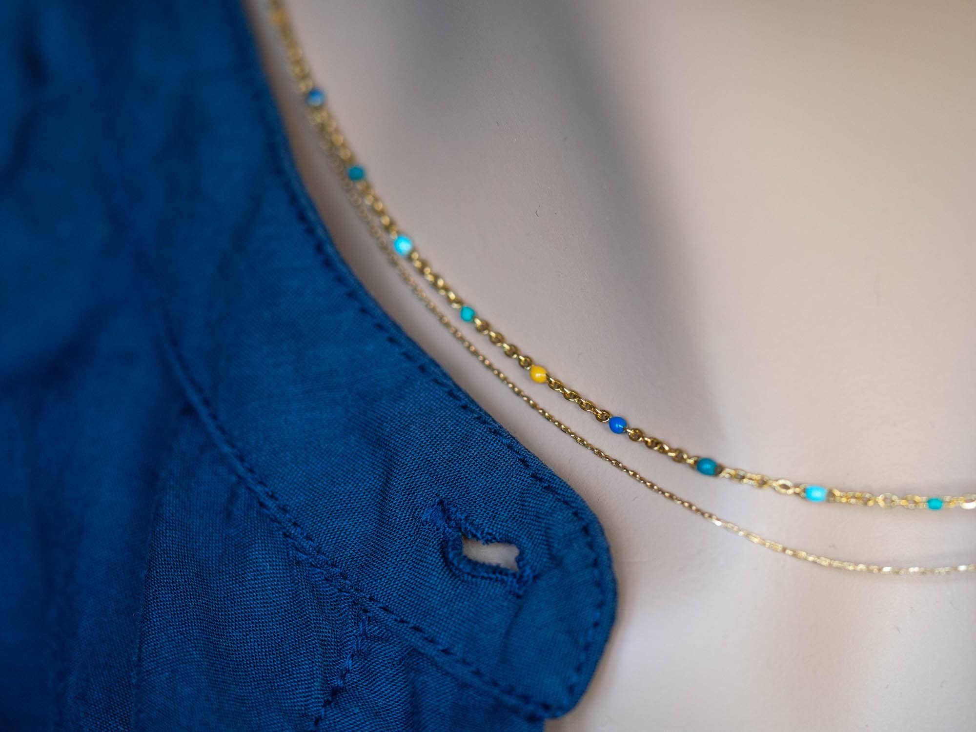 Atelier Vivienne - Wholesale Beaded/Pearl Necklace - Ultra fine delicate minimalist double row necklace//colored resin pearls//fine gold//delicate jewelry//French handmade creation2