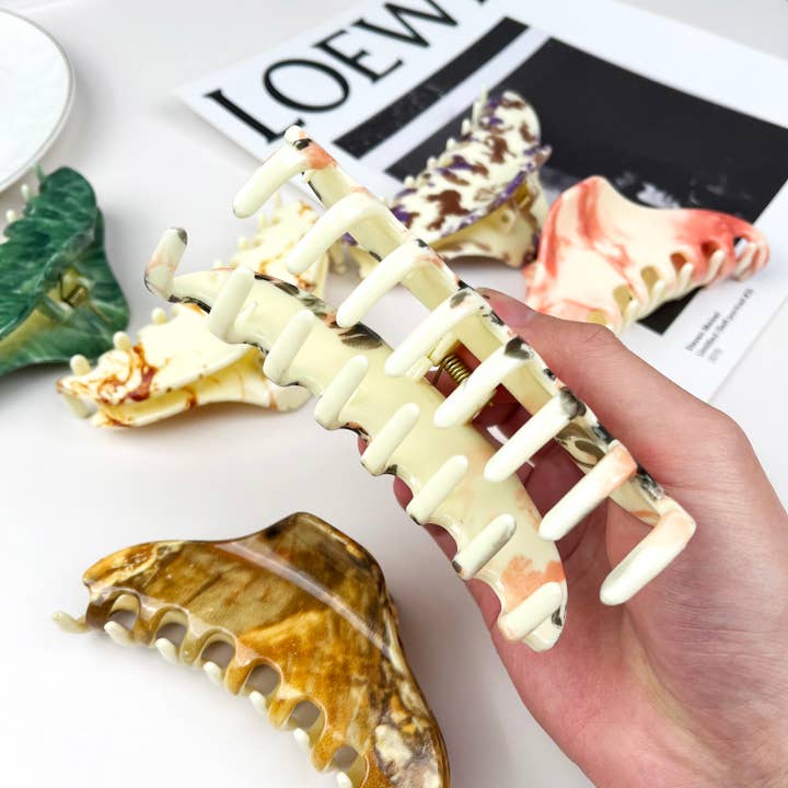 mildstyles - Wholesale Hair Clip - Women's - 4.5" Over Size Triangle Marbled Hair Claw Clips2