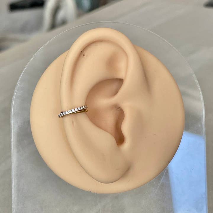 Elara Body Jewelry – wholesale Single earring – Gold Conch or Helix Piercing (16G | 8mm or 10mm | Surgical Steel | Gold, Rainbow or Silver)4