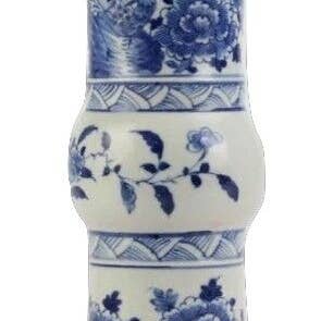 Vase trompette en forme d'oiseau et de fleurs pour la vente par The Enchanted Home