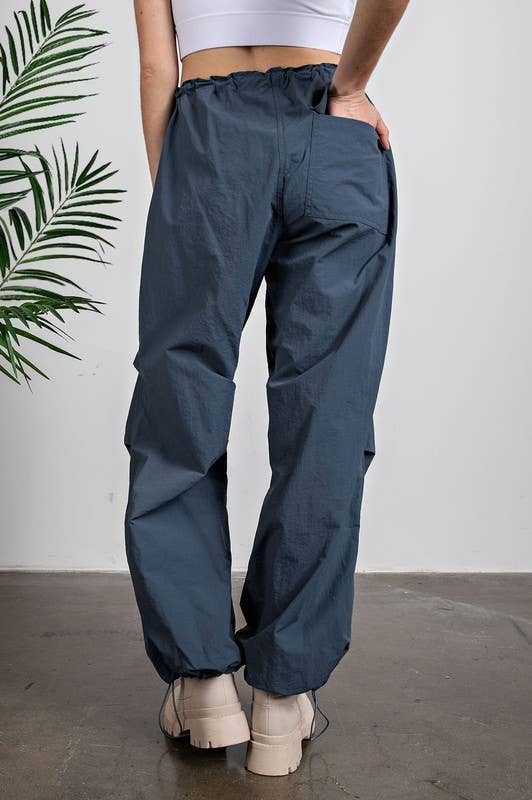 Sunday Morning - Wholesale Pants - Women's - P446237 Drawstring Nylon Taslan Balloon Cargo Pant5