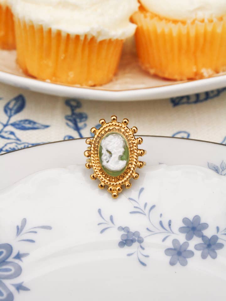 Anillo ajustable Cameo grande para venta al por mayor de Evergarden