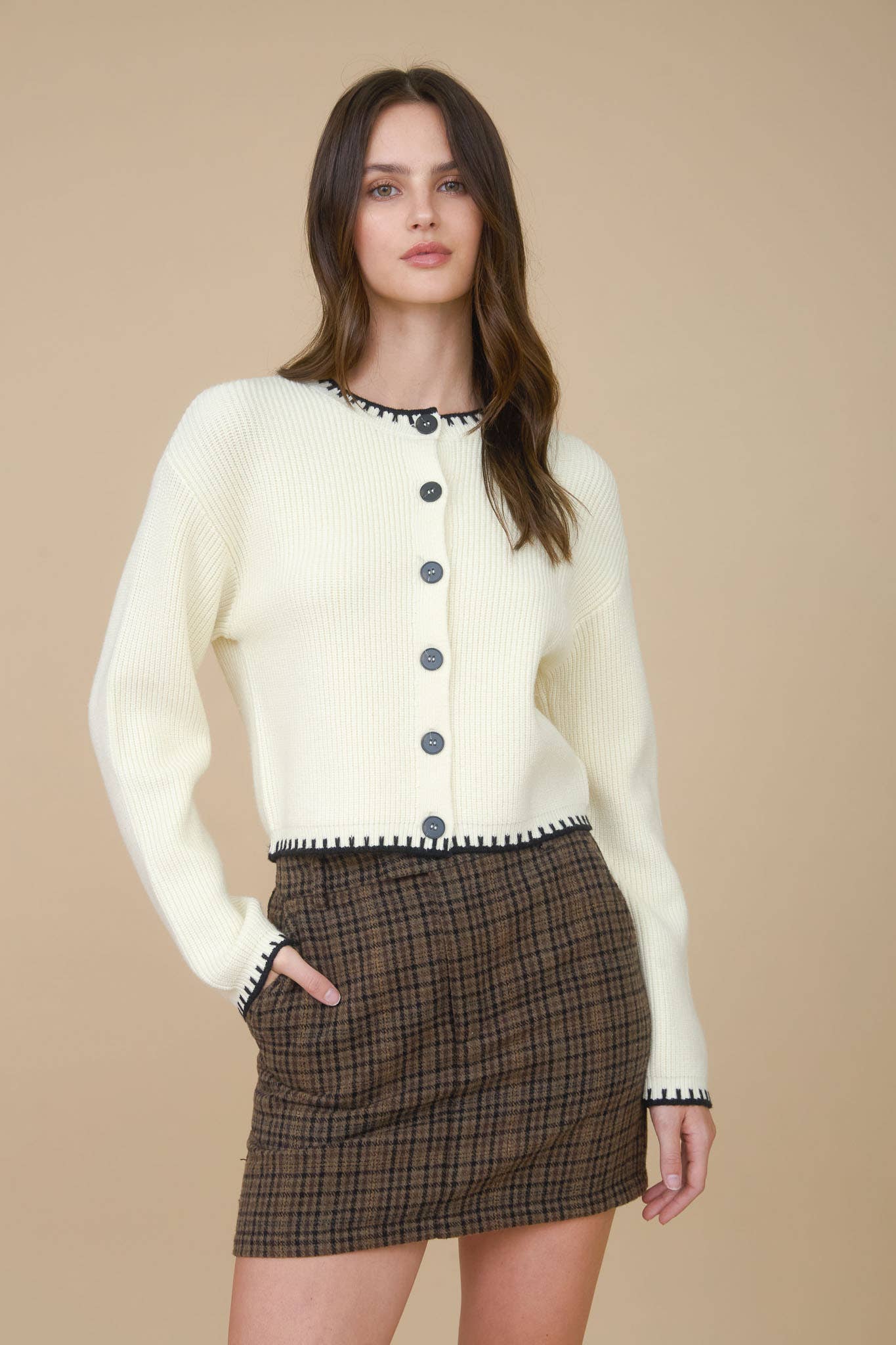 The Workshop Studio - Wholesale Knit Sweater - Women's - CONTRAST STITCH TRIM BUTTON DOWN KNIT CARDIGAN 9