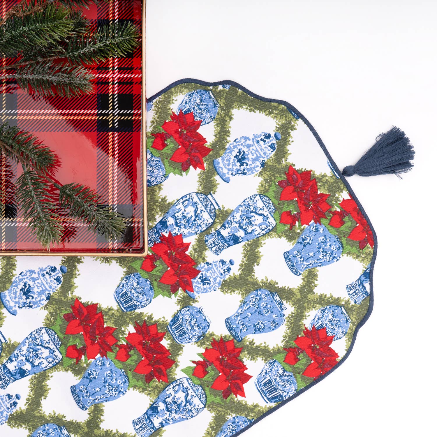 8 Oak Lane - Wholesale Table Runner - Poinsettias Reversible Tassel Table Runner3