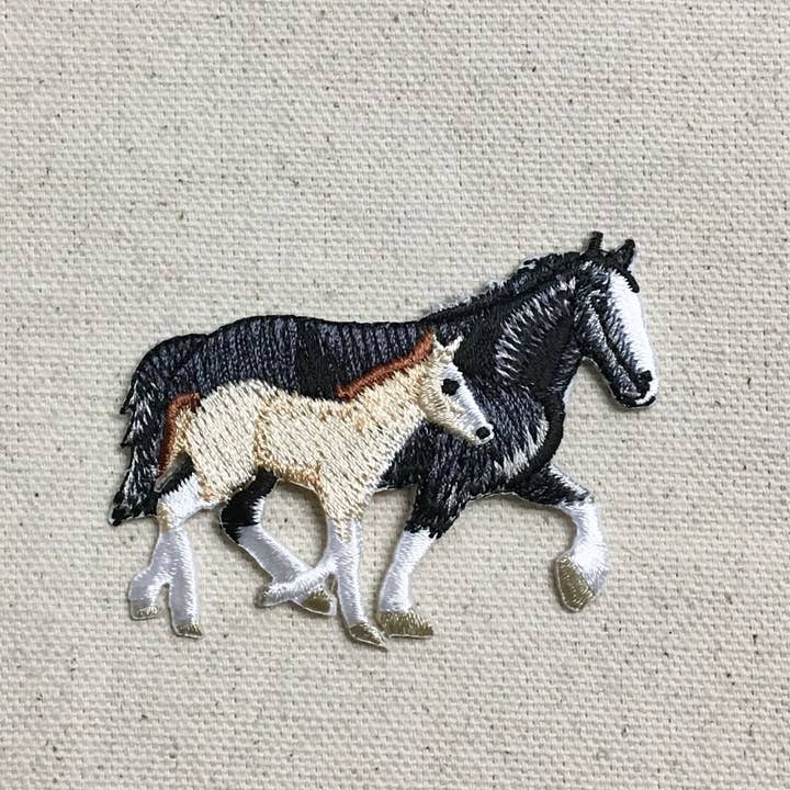 Wholesale Applique – wholesale Patch – Two Horses Black Mare Buckskin Colt Iron on Patch3