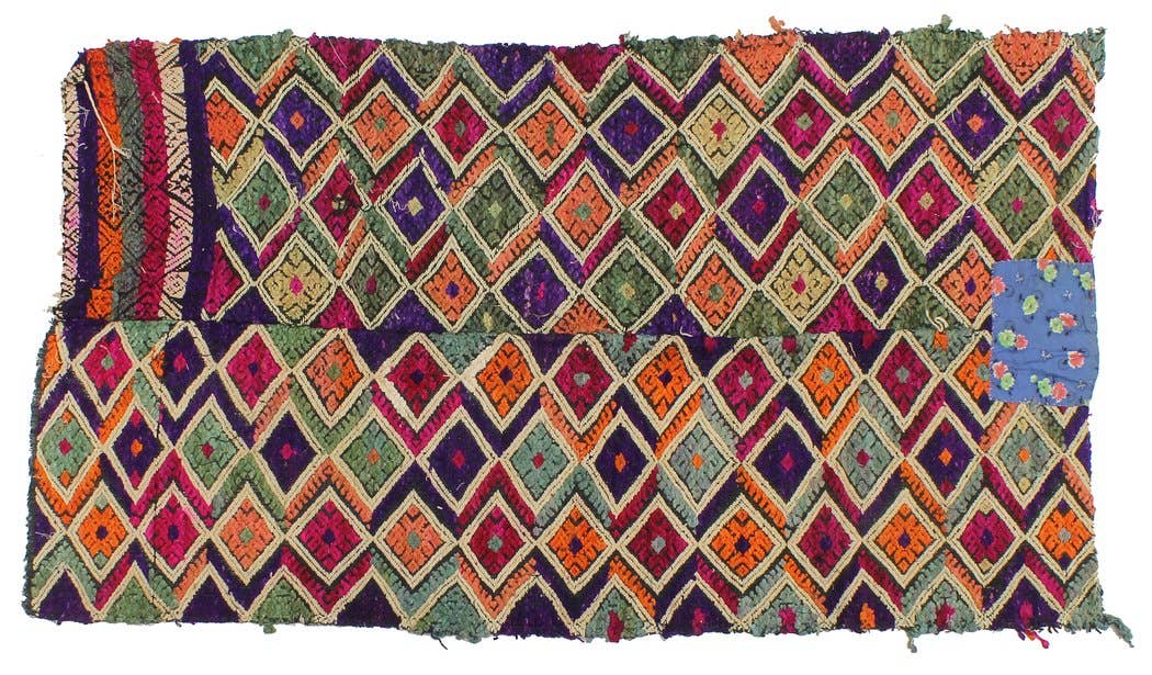 The Niger Bend – wholesale Täcke – Vintage Tay Silk Täcke från Vietnam | 50" x 28"0