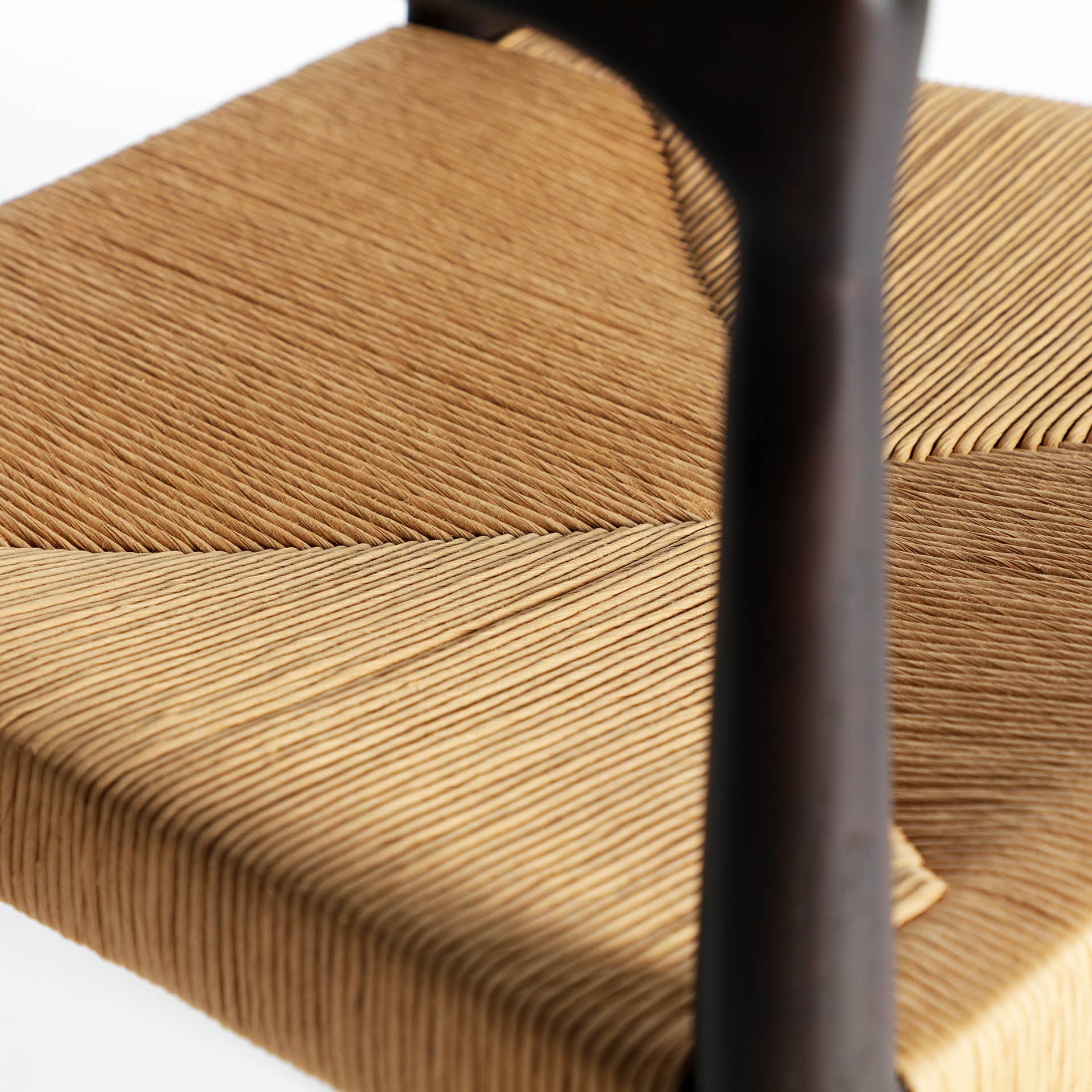 Kodu - Wholesale Chair - Elm wood chair in black. 54x52x75cm7