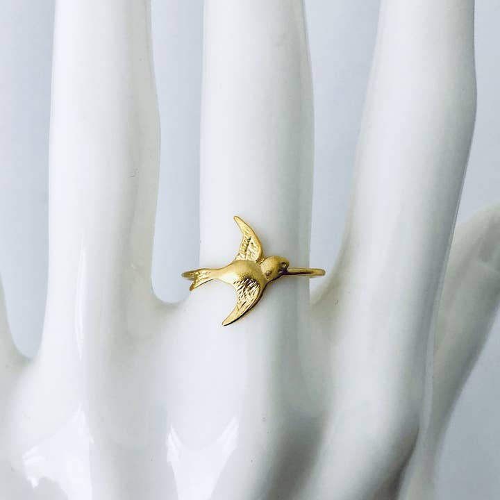 Modern Opus – wholesale Cocktail/statement ring – Gold Plated Brass Bird Cocktail Ring, Size 6.52