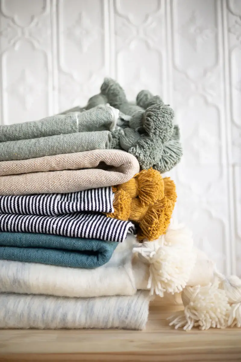 High crafty – wholesale Throw blanket – Moroccan Pom Pom Blanket – Handwoven Cotton Bedspread – Boho Throw1