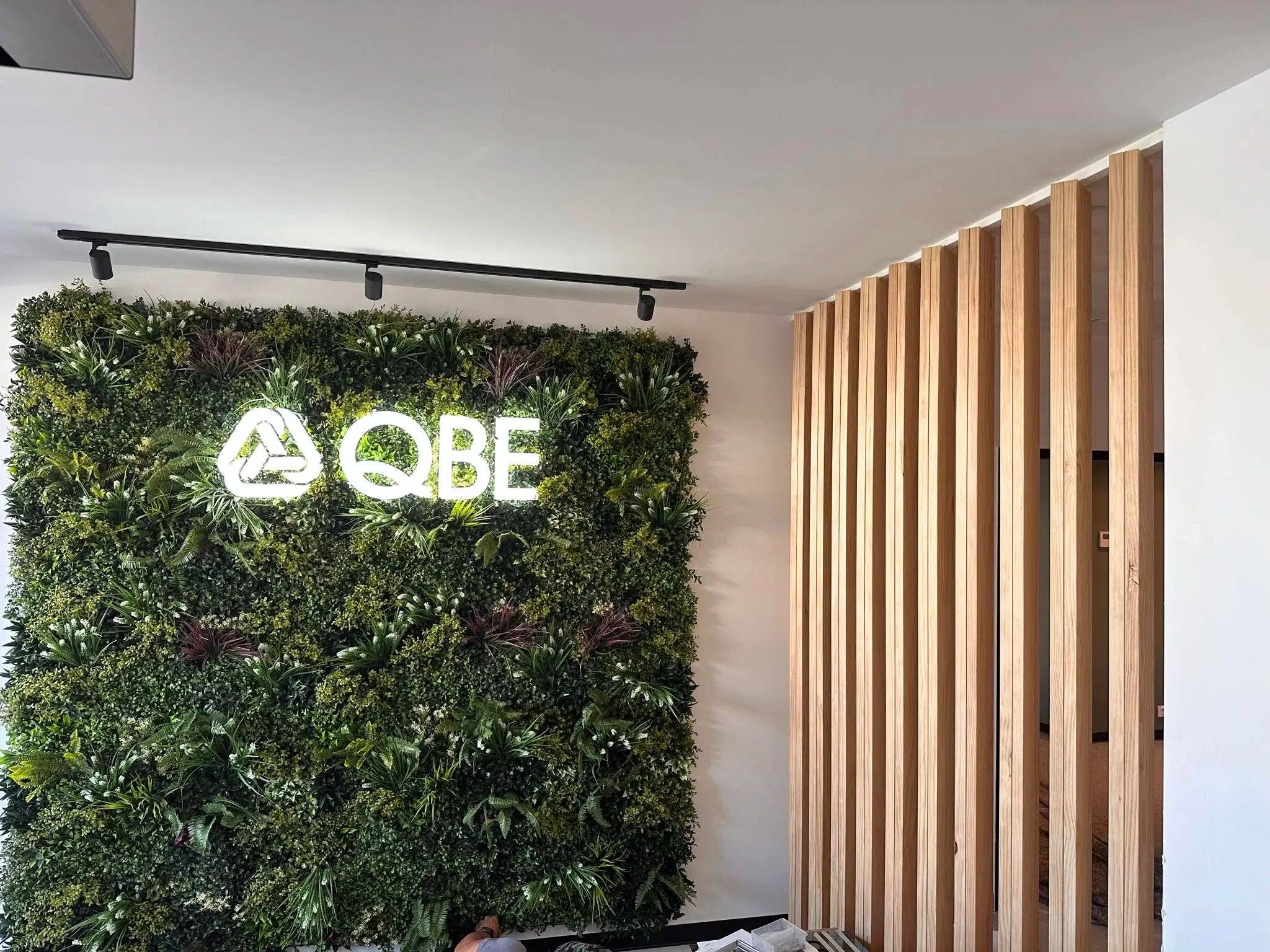 Designer Plants - Wholesale Artificial Plant - Ultra-Luxury Lush Spring Artificial Vertical Garden Green Wall 40" x 40" 11SQ FT Commercial Grade UV Resistant (Overstock Sale)16