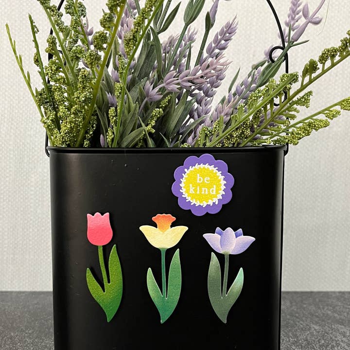 Roeda Studio - Wholesale Magnet - Tulip Magnet Pink1