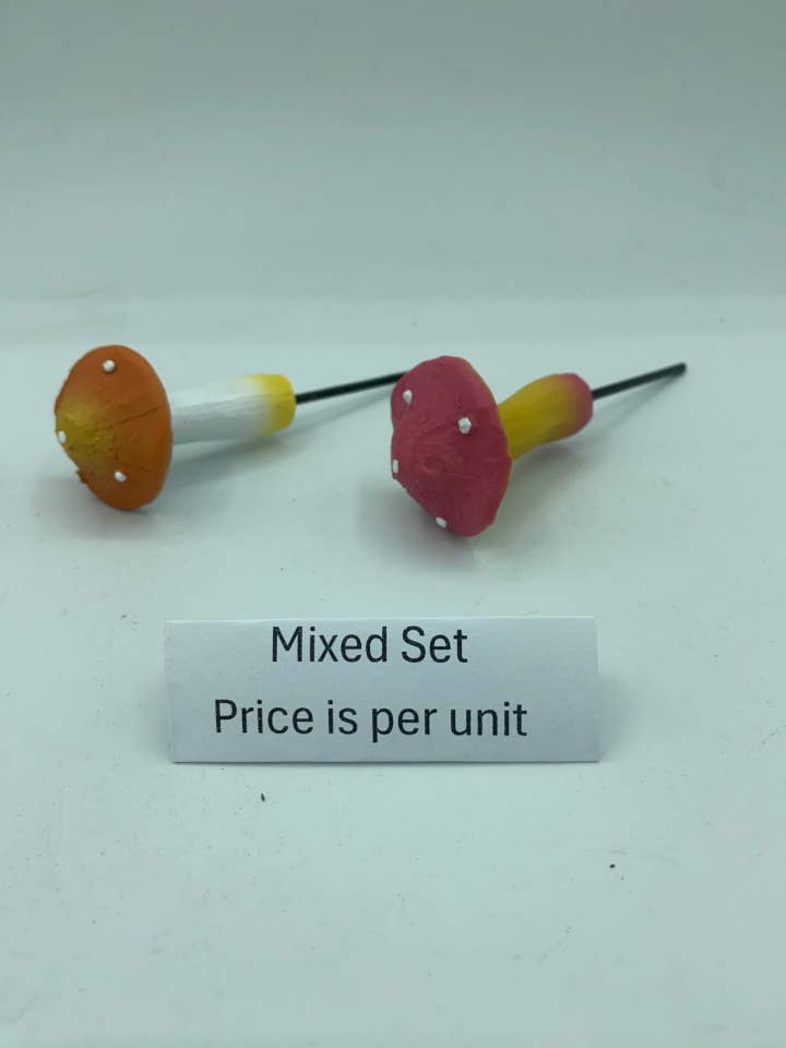 Bâton de Champignon de Jardin Féerique Rouge / Jaune pour la vente par ABitQuackers