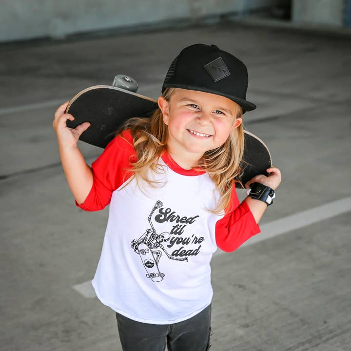 T-SHIRT DE BASEBALL SKULLSKATER pour la vente par Tiny Bros Apparel