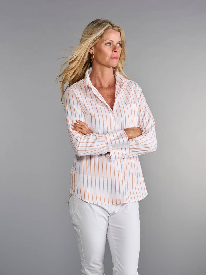 Ivy-skjorten i Tangerine Stripe for engroshandel hos Claridge + King