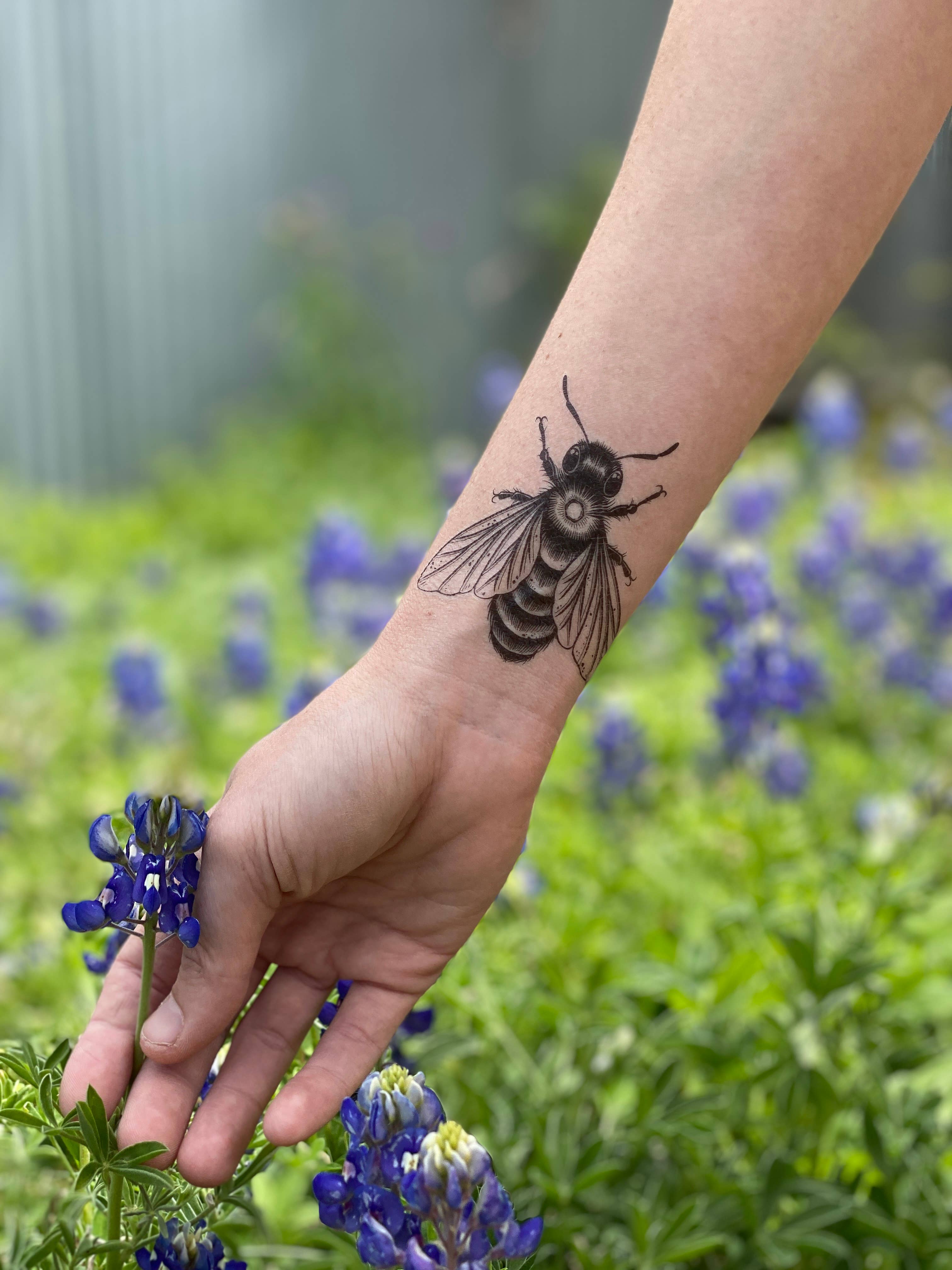 NatureTats - Wholesale Temporary Tattoo - Big Bee Temporary Tattoo10