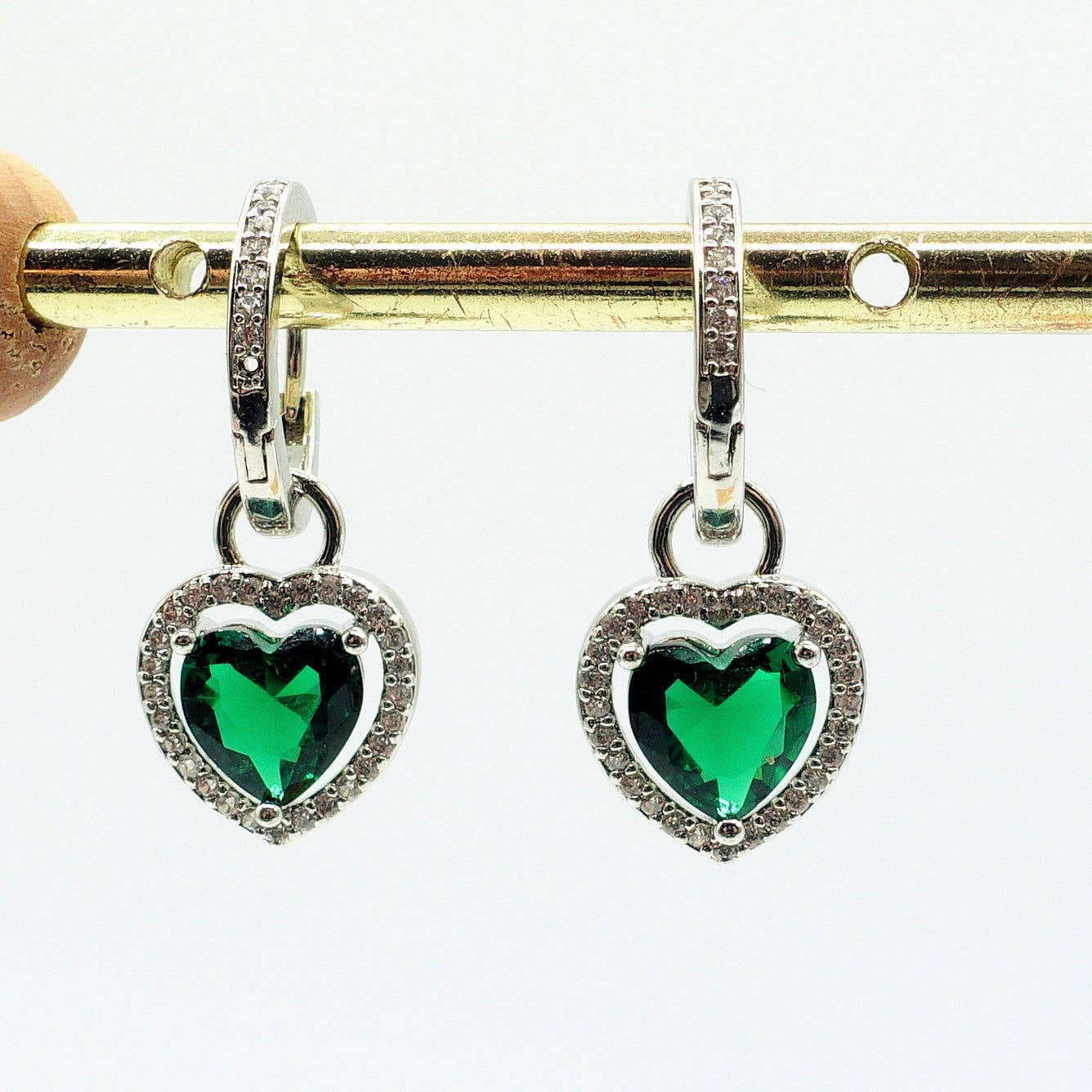 Daemon srls - Wholesale Dangle Earrings - Diana HOOPS ~ 12 colori - Orecchini a cerchio con cuore in Cubic Zirconia5