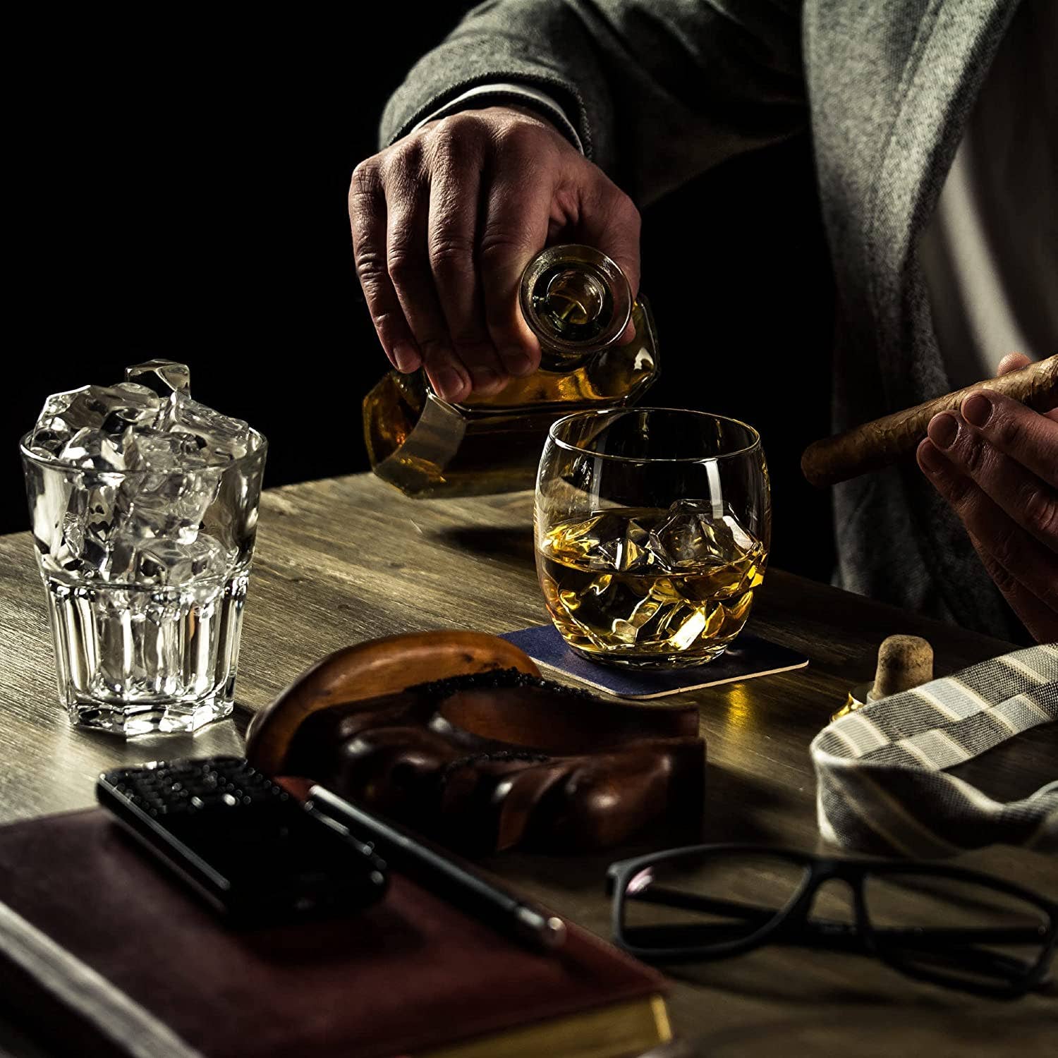 Bezrat – wholesale Decanter – Whiskey Decanter With Glass Airtight Stopper8