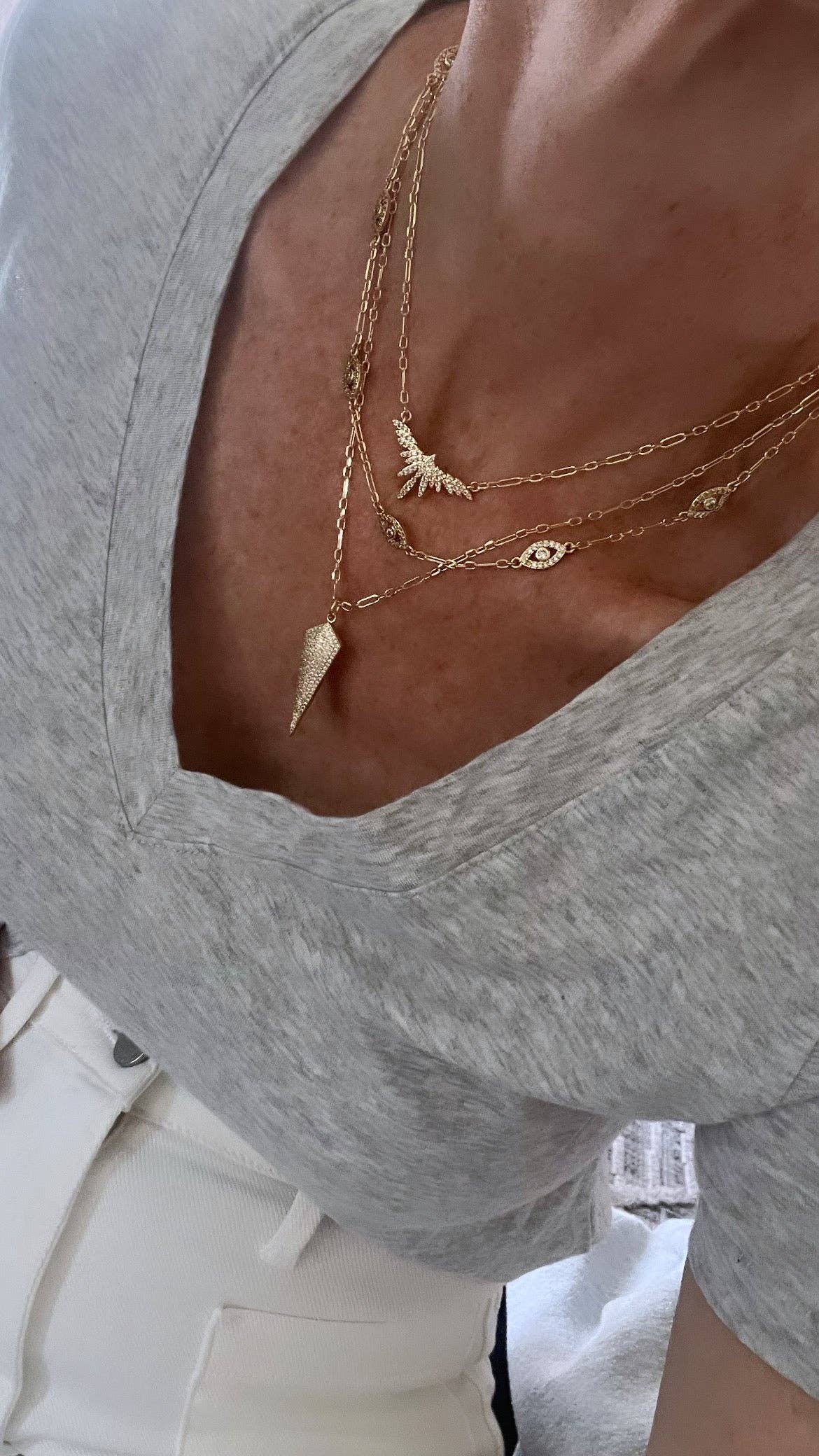 Boutique Suarez Co. - Wholesale Pendant/Charm Necklace - Protect Your Path Necklace - Arrowhead4