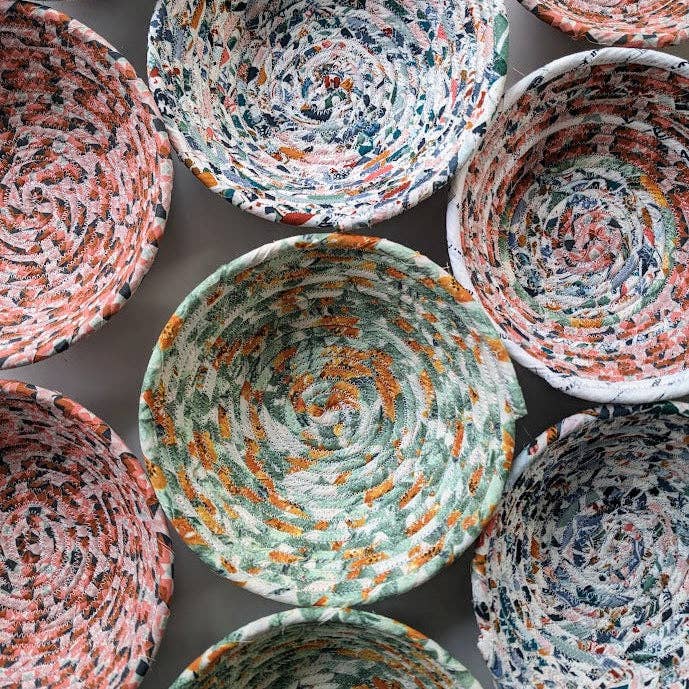 Bols en tissu - Lot de 4 pièces assorties pour la vente par One Stitch Back