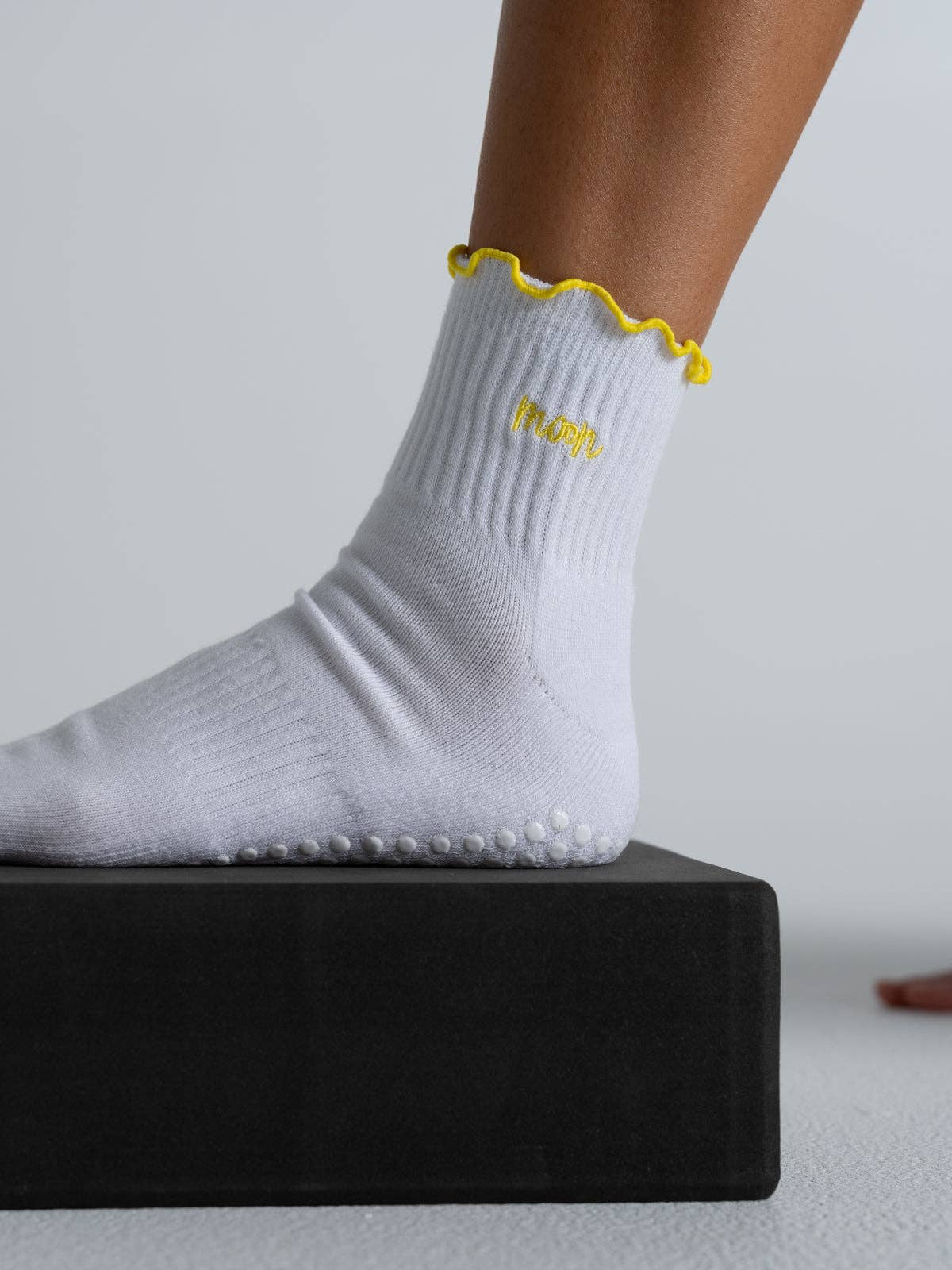 Reformer Loops - Venta al por mayor Calcetines - Mujer - Calcetines con volantes - Luna4