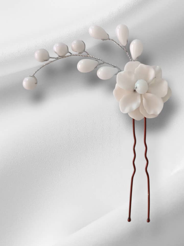 Vit blomma hårnål för wholesale av N.Joya byCori