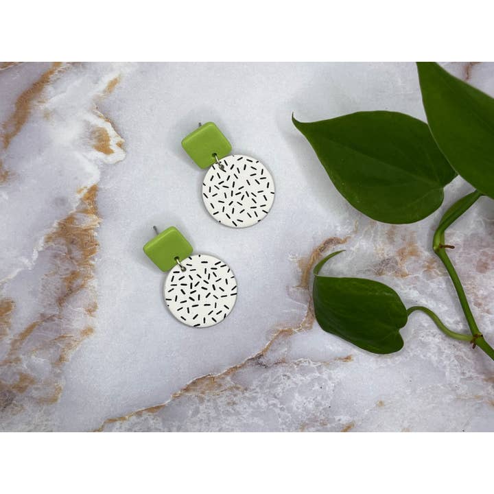 Brincos Argila Sprinkle 80's - Hipoalergênico por atacado de The Clay Arches