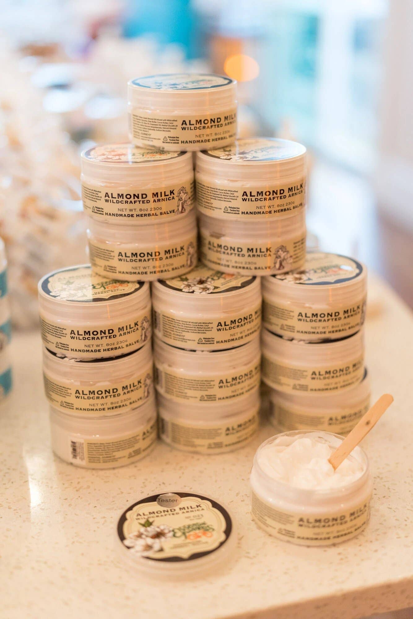 Essential Journeys LLC – Großhandel Heilsalbe/Balsam/Creme – MANDELMILCH Arnica Salve2