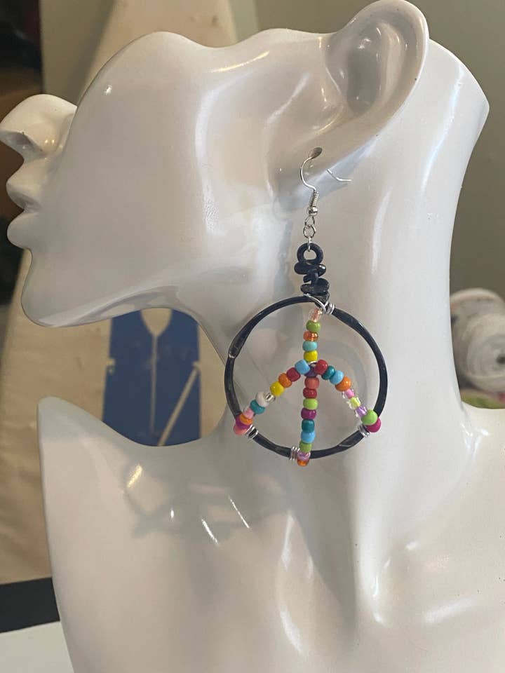 Peace Sign Ö för wholesale av Angela Catirina Jones