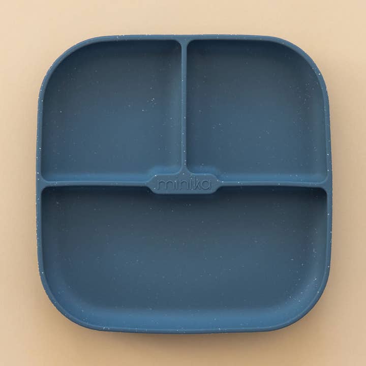 Assiette en silicone - Indigo pour la vente par Minika