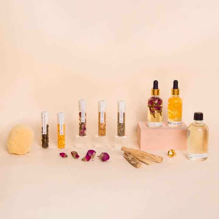 Craftly - Wholesale DIY Craft Kit - MAKE YOUR OWN BODY OIL KIT