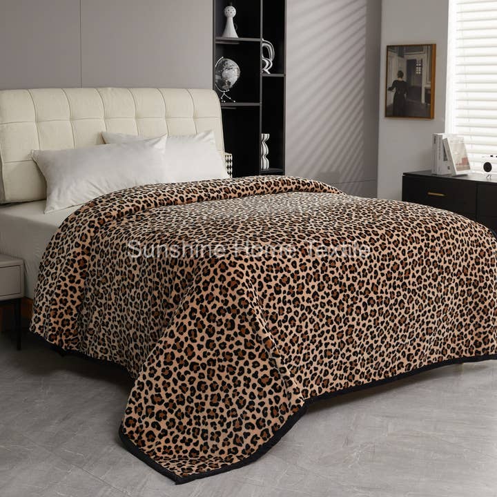 Couverture en flanelle ultra douce à imprimé léopard, taille king. pour la vente par Sunshine Home Textile