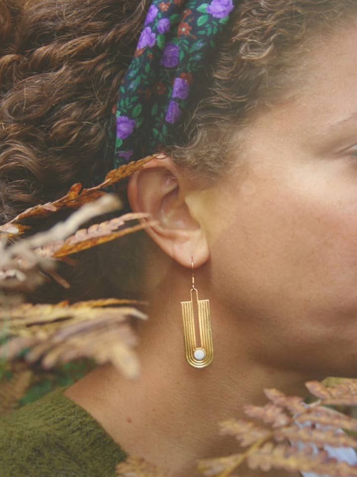 BOUCLE D'OREILLE bohème pour femmes, Art Déco plaqué or ovale. pour la vente par Boucle d'or