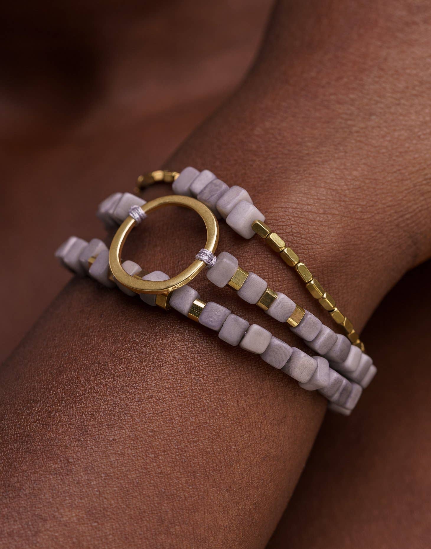 Pretty Pink Eco-Jewellery – wholesale Beaded bracelet – Dainty Triple Tagua Bracelet - Grey