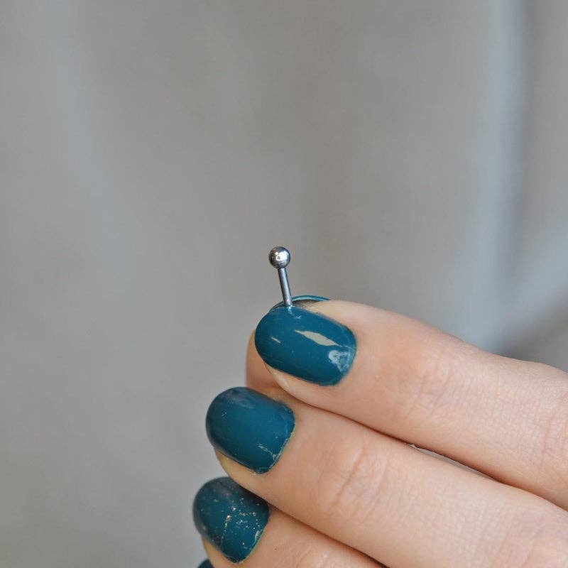 StockJWL - Venta al por mayor Pendientes de botón/aretes de poste - Pendientes de acero con cierre plano, piercing de concha, cartílago y más holograma dorado negro y color plata.7