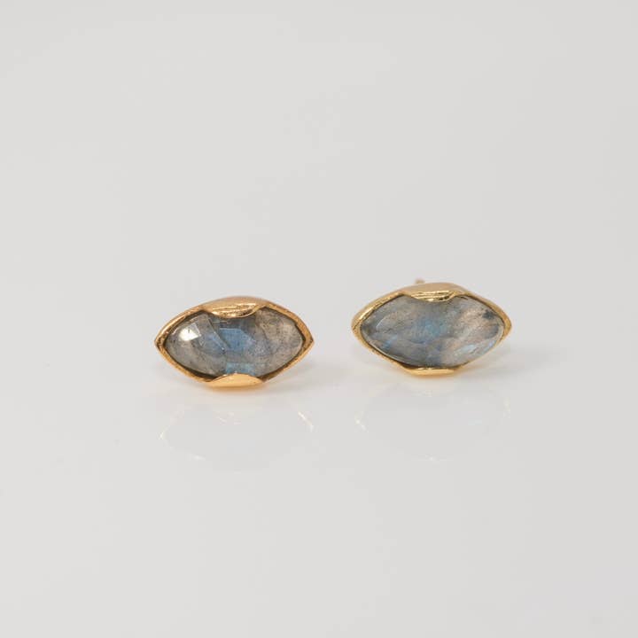 Borchie labradorite Hug Marquis per la vendita all'ingrosso da parte di Leslie Francesca Designs