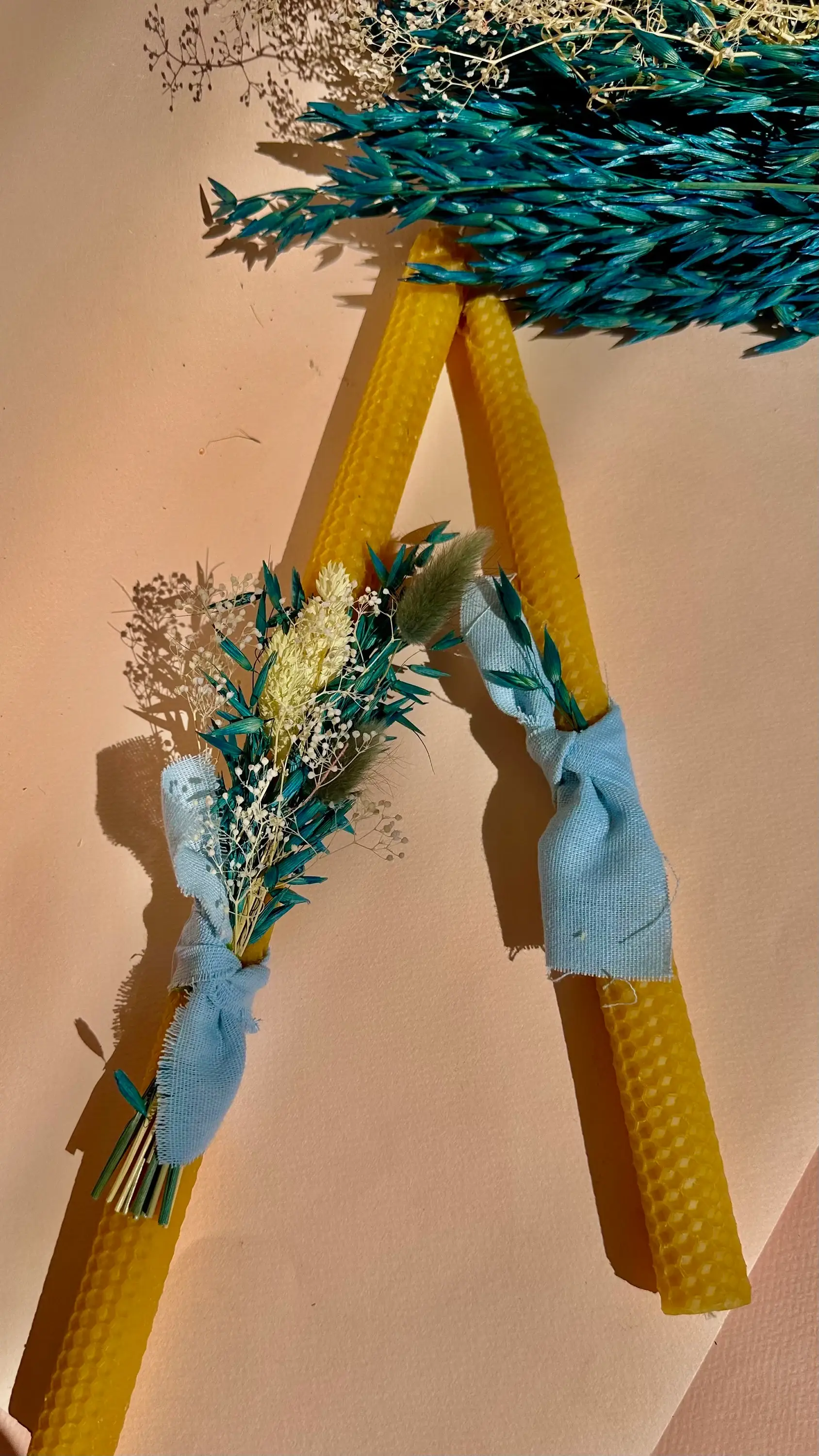 Nema Concept – Vela/castiçal cónico por atacado – Velas de cera de abelha para Páscoa com flores secas2