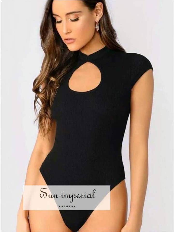 Sun-imperiale bodysuit met mandarijnkraag en sleutelgat detail voor wholesale door Sun Imperial